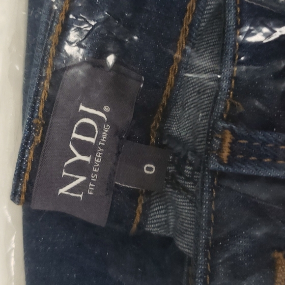 NYDJ Barbara Tummy-Control Bootcut Jeans - Picture 4 of 6